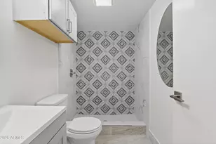 2925 N 38th St, Phoenix, AZ 85018 - Photo 21