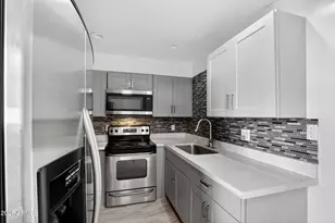 2925 N 38th St, Phoenix, AZ 85018 - Photo 3