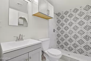 2925 N 38th St, Phoenix, AZ 85018 - Photo 21