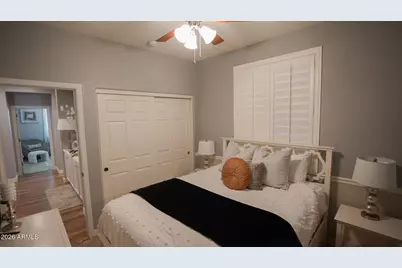 10052 W Foothill Drive, Peoria, AZ 85383 - Photo 9