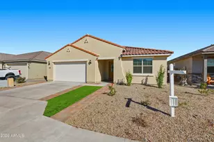 4650 W Gilbert Ln, San Tan Valley, AZ 85144 - Photo 1