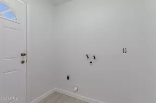 10629 N 45th Dr, Glendale, AZ 85304 - Photo 33