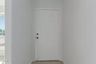 10629 N 45th Dr, Glendale, AZ 85304 - Photo 9