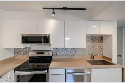 353 E Thomas Road #C501, Phoenix, AZ 85012 - Photo 21