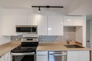 353 E Thomas Rd, Phoenix, AZ 85012 - Photo 21