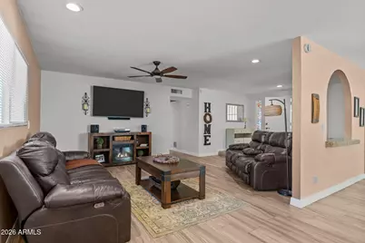 4308 W Yorkshire Drive, Glendale, AZ 85308 - Photo 15