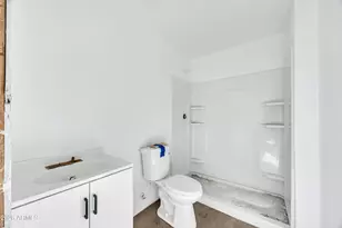 1002 W Polk St, Phoenix, AZ 85007 - Photo 7