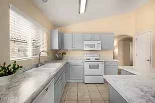 22833 W Cantilever St, Buckeye, AZ 85326 - Photo 9