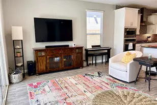 2045 East Charlotte Dr, Phoenix, AZ 85024 - Photo 9