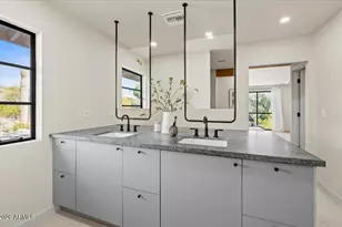 4035 E McDonald Dr, Phoenix, AZ 85018 - Photo 31