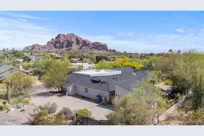 4035 E McDonald Drive, Phoenix, AZ 85018 - Photo 3