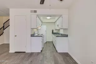 286 W Palomino Dr, Chandler, AZ 85225 - Photo 5