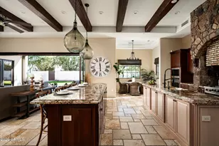 5807 E Orange Blossom Ln, Phoenix, AZ 85018 - Photo 11