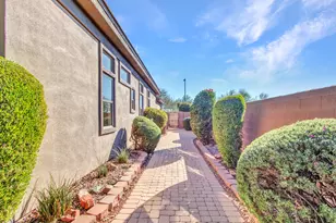 42008 N Astoria Way, Anthem, AZ 85086 - Photo 45