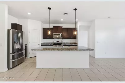 6762 W Encinas Lane Lane, Phoenix, AZ 85043 - Photo 3