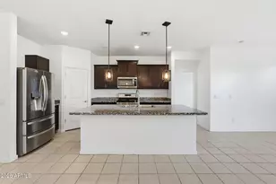 6762 W Encinas Ln Ln, Phoenix, AZ 85043 - Photo 3