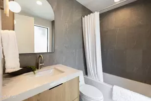 4708 E Desert Park Pl, Paradise Valley, AZ 85253 - Photo 31