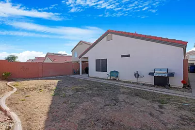 12018 W Almeria Road, Avondale, AZ 85392 - Photo 33