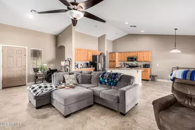 10202 E Juanita Avenue, Mesa, AZ 85209 - Photo 11