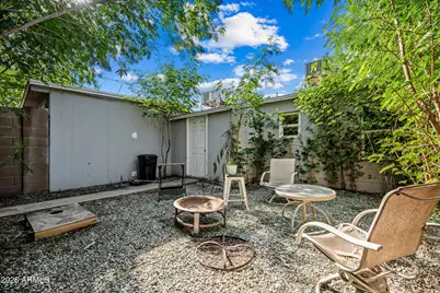 907 N 22nd Place #2, Phoenix, AZ 85006 - Photo 17