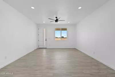 14055 S Berwick Road, Arizona City, AZ 85123 - Photo 11