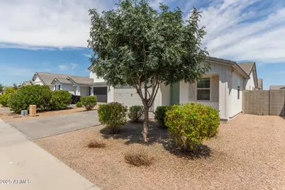 584 E Hazelnut Lane, San Tan Valley, AZ 85140 - Photo 3