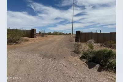 Xx00E N 253rd Avenue #-, Morristown, AZ 85342 - Photo 1