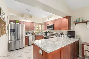 6319 W Mercer Ln, Glendale, AZ 85304 - Photo 11