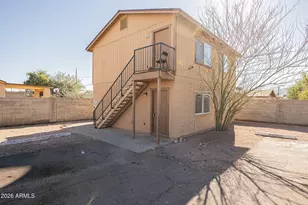 2443 E Mobile Ln, Phoenix, AZ 85040 - Photo 1