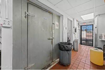 5828 W Indian School Road, Phoenix, AZ 85031 - Photo 25