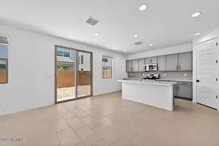 25300 N 165th Ln, Surprise, AZ 85387 - Photo 11