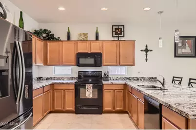 7665 W Fetlock Trail, Peoria, AZ 85383 - Photo 11