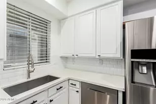 2992 N Miller Rd, Scottsdale, AZ 85251 - Photo 9