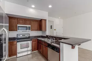 20660 N 40th St, Phoenix, AZ 85050 - Photo 3