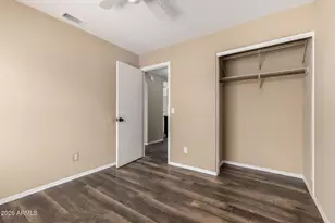 8642 W Laurel Ln, Peoria, AZ 85345 - Photo 11