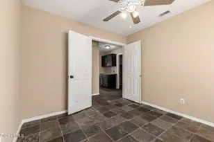 8642 W Laurel Ln, Peoria, AZ 85345 - Photo 13