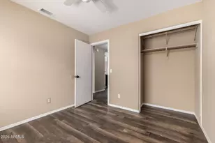 8642 W Laurel Ln, Peoria, AZ 85345 - Photo 11