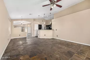 8642 W Laurel Ln, Peoria, AZ 85345 - Photo 5