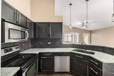 8642 W Laurel Lane, Peoria, AZ 85345 - Photo 9