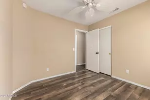 8642 W Laurel Ln, Peoria, AZ 85345 - Photo 15