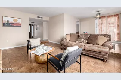 2424 W Portobello Avenue, Mesa, AZ 85202 - Photo 7