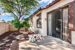 1425 S Lindsay Rd, Mesa, AZ 85204 - Photo 19