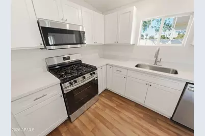 4218 N 49th Drive, Phoenix, AZ 85031 - Photo 9