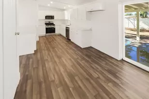 4218 N 49th Dr, Phoenix, AZ 85031 - Photo 9