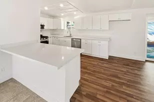 4218 N 49th Dr, Phoenix, AZ 85031 - Photo 7