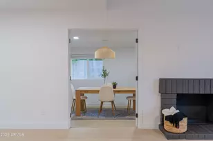 2335 W Caribbean Ln, Phoenix, AZ 85023 - Photo 9