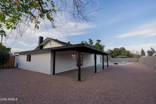 2335 W Caribbean Ln, Phoenix, AZ 85023 - Photo 43