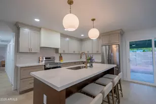 2335 W Caribbean Ln, Phoenix, AZ 85023 - Photo 1