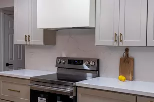 2335 W Caribbean Ln, Phoenix, AZ 85023 - Photo 11