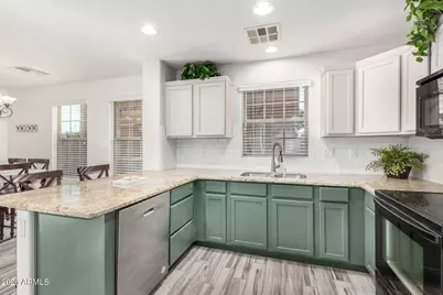 1877 S Tucana Lane, Gilbert, AZ 85295 - Photo 11